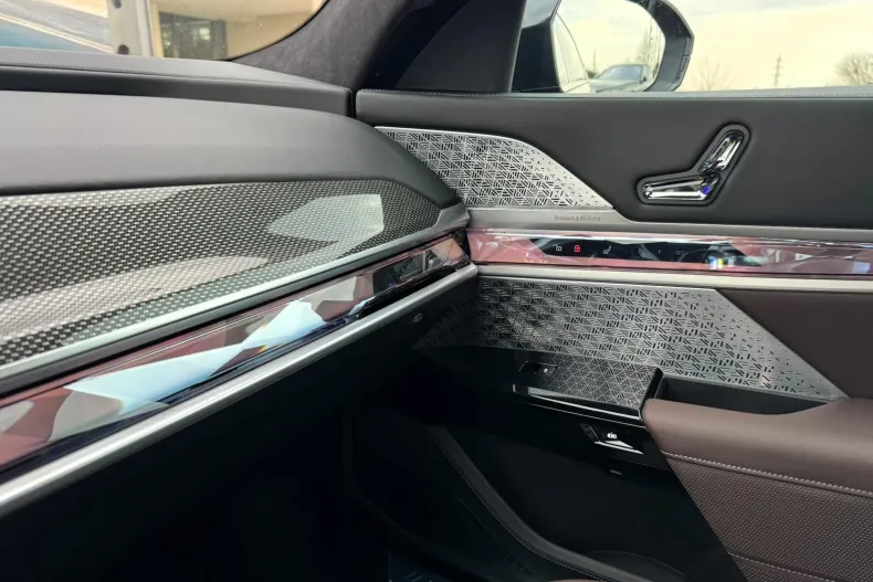 BMW 740d (Seria 7) din 2026 cu 1 km - oferta BMW198879 - foto 11