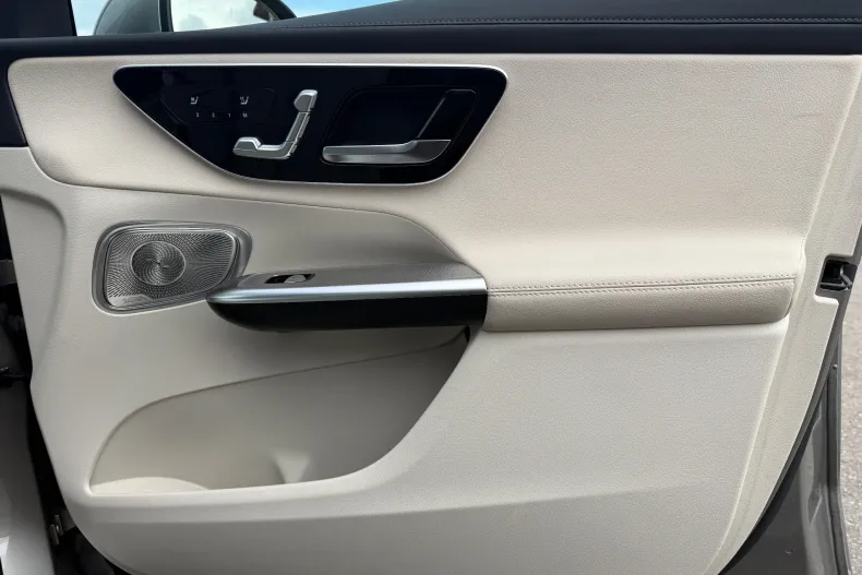 Mercedes-Benz GLC din 2023 cu 20.658 km - oferta MER198880 - foto 17