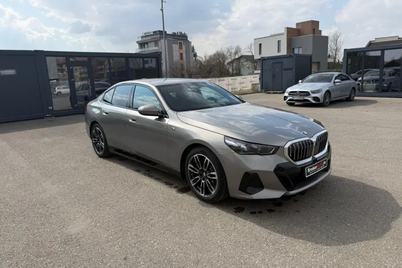 BMW 520i (Seria 5) din 2025 cu 25.500 km - oferta BMW198882 - foto 5