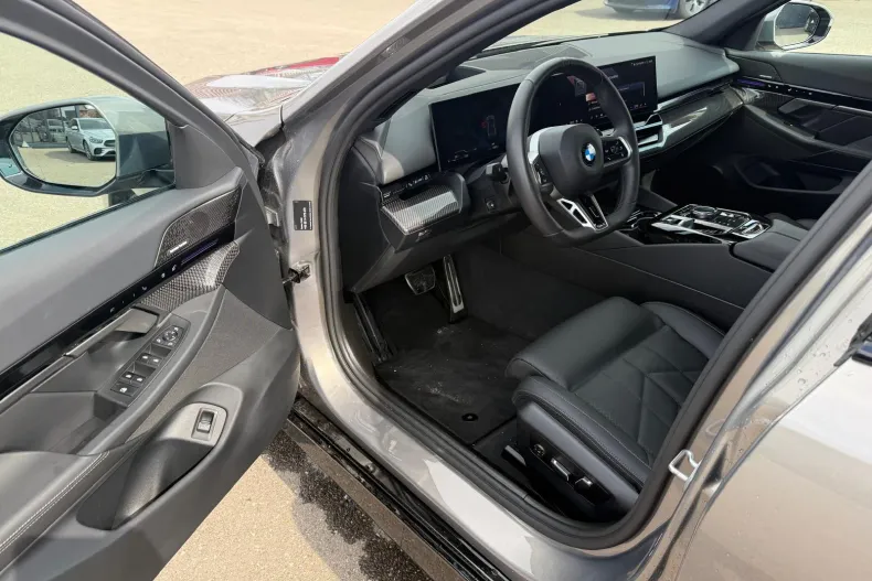 BMW 520i (Seria 5) din 2025 cu 25.500 km - oferta BMW198882 - foto 6