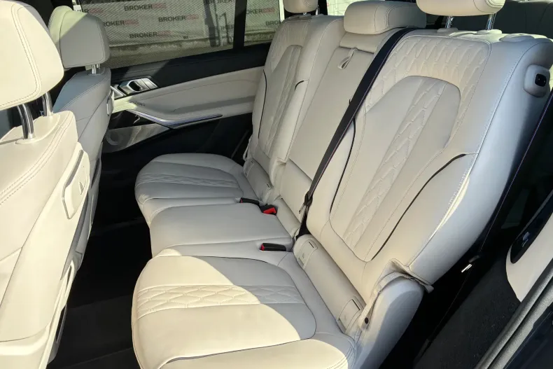 BMW X7 (Seria X) din 2024 cu 69.892 km - oferta BMW198884 - foto 18