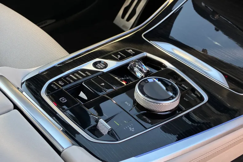 BMW X7 (Seria X) din 2024 cu 69.892 km - oferta BMW198884 - foto 26