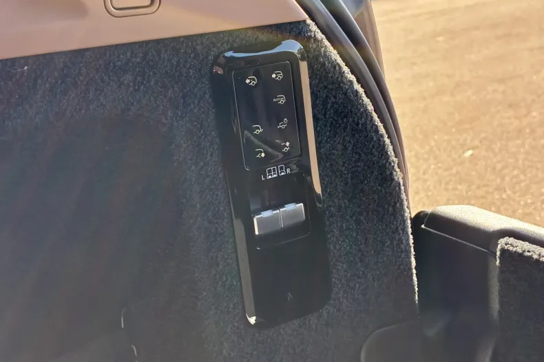 Land Rover Range Rover din 2022 cu 73.373 km - oferta LAN198885 - foto 30