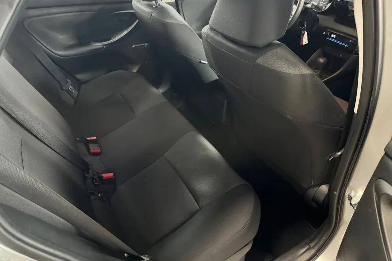 Toyota Yaris din 2023 cu 14.041 km - oferta TOY198890 - foto 17