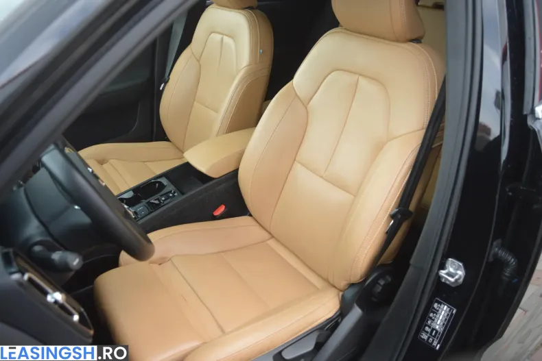 Volvo XC40 din 2022 cu 154.105 km - oferta VOL198892 - foto 24