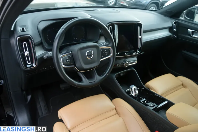Volvo XC40 din 2022 cu 154.105 km - oferta VOL198892 - foto 26