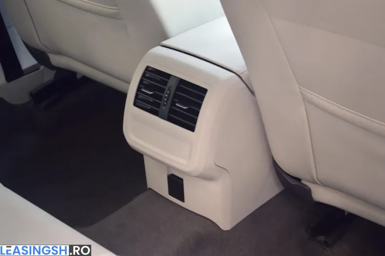 Volkswagen Passat din 2021 cu 173.914 km - oferta VOL198893 - foto 36