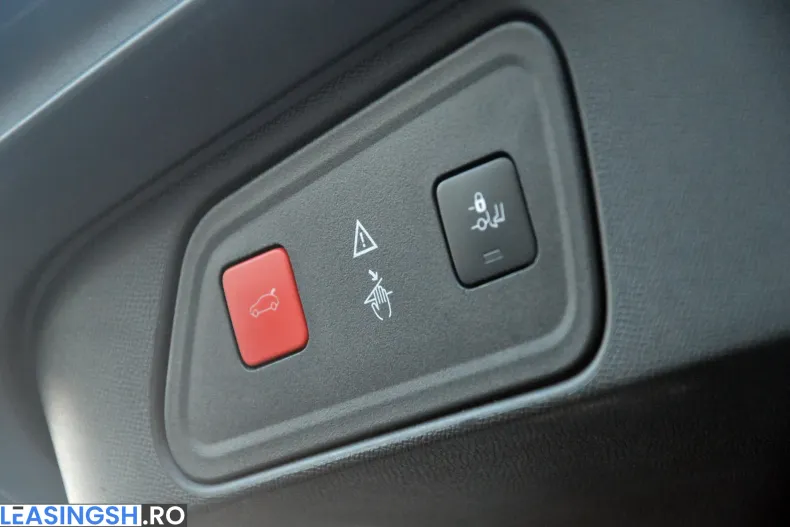 Peugeot 3008 din 2020 cu 126.387 km - oferta PEU198894 - foto 33