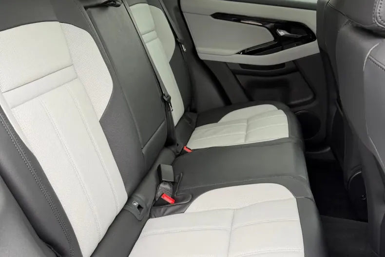 Land Rover Range Rover Evoque din 2024 cu 3.000 km - oferta LAN198899 - foto 6