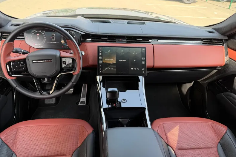 Land Rover Range Rover Sport din 2024 cu 35.000 km - oferta LAN198900 - foto 4