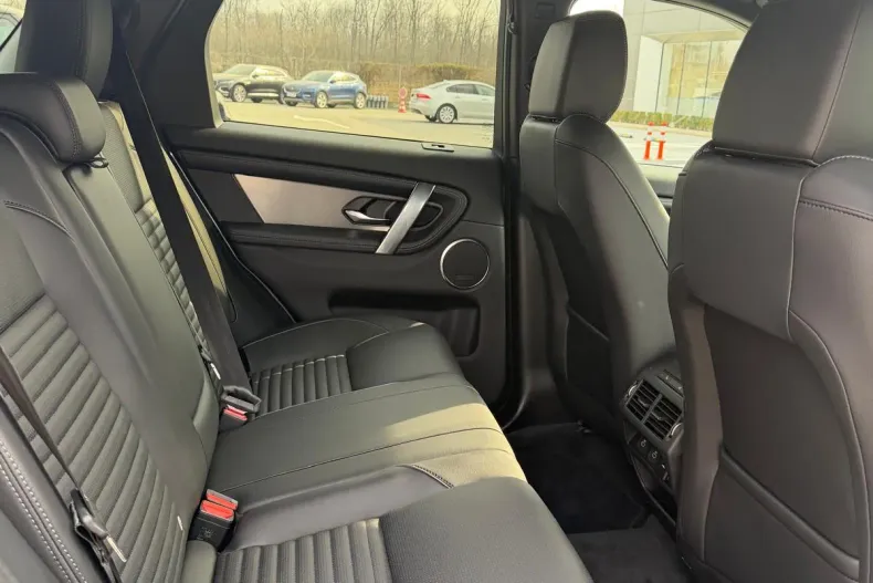 Land Rover Discovery Sport din 2025 cu 600 km - oferta LAN198901 - foto 9