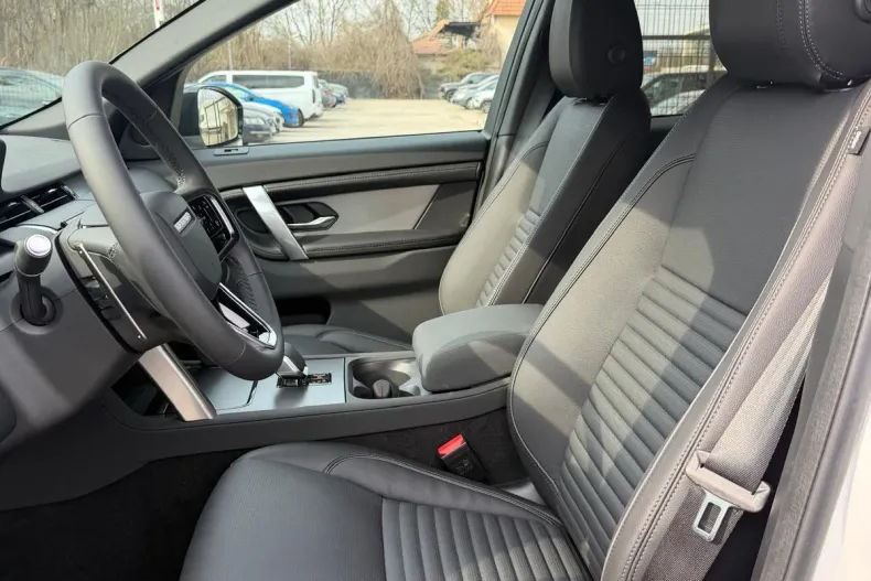 Land Rover Discovery Sport din 2025 cu 900 km - oferta LAN198902 - foto 2