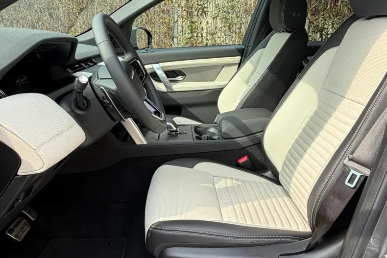 Land Rover Discovery Sport din 2025 cu 800 km - oferta LAN198904 - foto 3