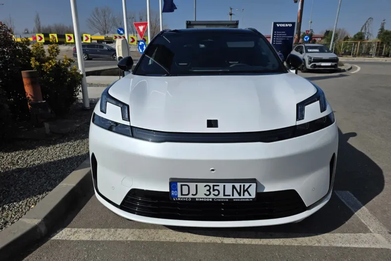 Lynk & Co 08 din 2025 cu 3.000 km - oferta LYN198906 - foto 2