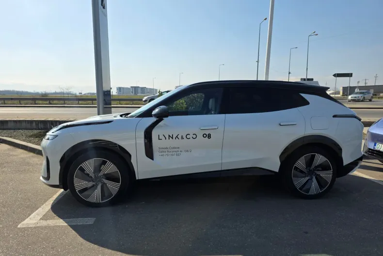 Lynk & Co 08 din 2025 cu 3.000 km - oferta LYN198906 - foto 10