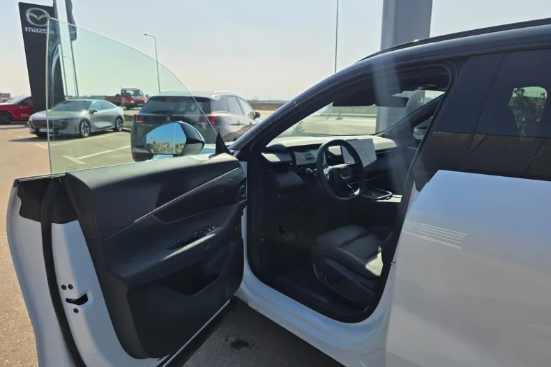 Lynk & Co 08 din 2025 cu 3.000 km - oferta LYN198906 - foto 19