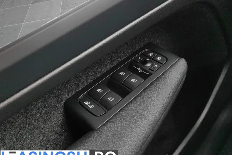 Volvo XC40 din 2025 cu 250 km - oferta VOL198907 - foto 12