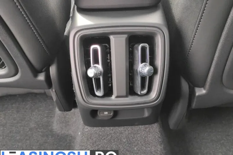 Volvo XC40 din 2025 cu 250 km - oferta VOL198907 - foto 20