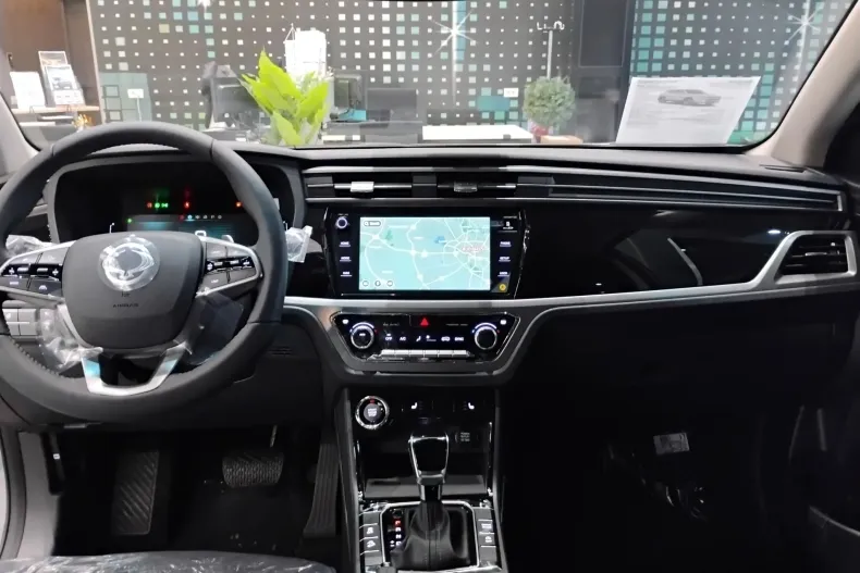 KGM Korrando din 2025 cu 2 km - oferta KGM198908 - foto 12