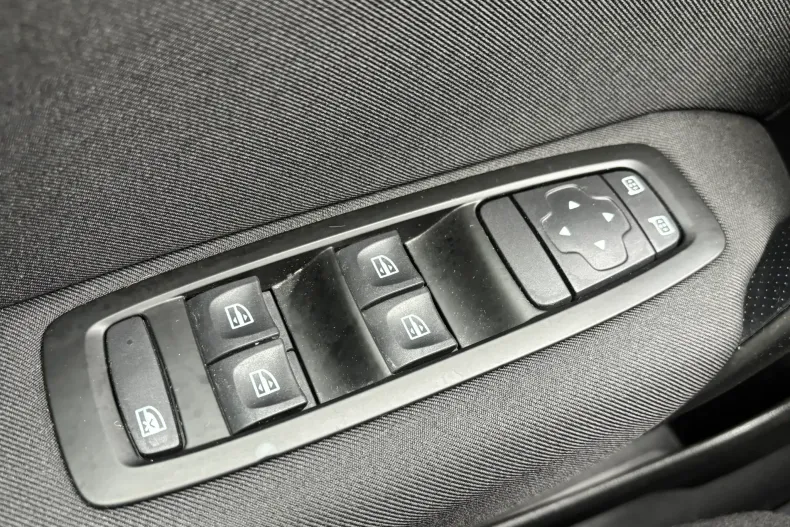 Renault Megane din 2021 cu 60.690 km - oferta REN198911 - foto 17