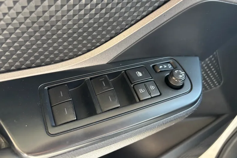 Toyota C-HR din 2022 cu 175.000 km - oferta TOY198914 - foto 30