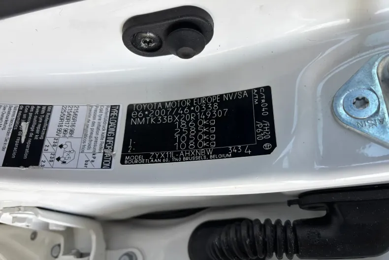 Toyota C-HR din 2022 cu 175.000 km - oferta TOY198914 - foto 39