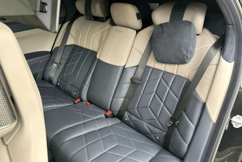 BMW 740d (Seria 7) din 2025 cu 54.000 km - oferta BMW198915 - foto 13