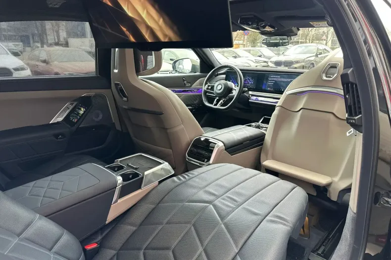 BMW 740d (Seria 7) din 2025 cu 54.000 km - oferta BMW198915 - foto 17