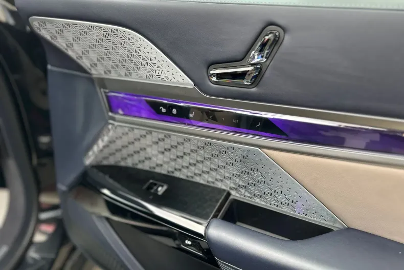 BMW 740d (Seria 7) din 2025 cu 54.000 km - oferta BMW198915 - foto 18