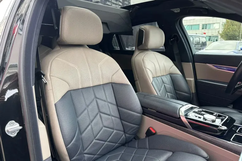 BMW 740d (Seria 7) din 2025 cu 54.000 km - oferta BMW198915 - foto 20