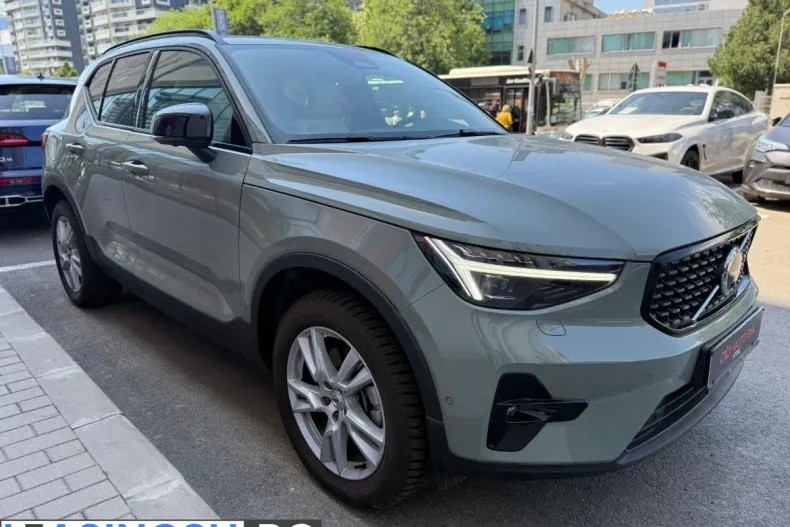 Volvo XC40 din 2025 cu 13.000 km - oferta VOL198918 - foto 6