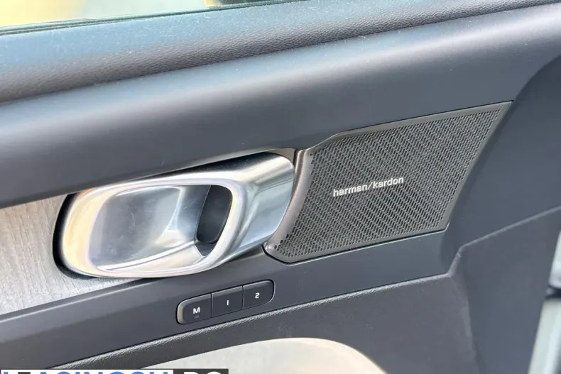 Volvo XC40 din 2025 cu 13.000 km - oferta VOL198918 - foto 17