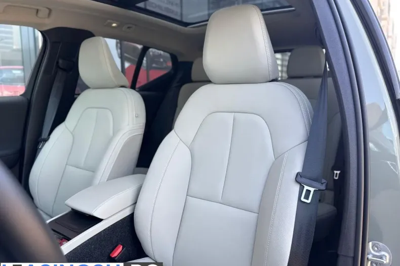 Volvo XC40 din 2025 cu 13.000 km - oferta VOL198918 - foto 19