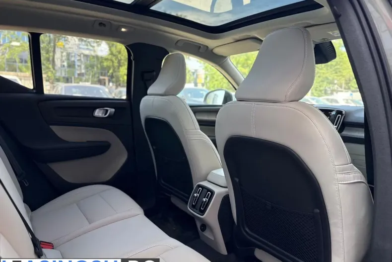 Volvo XC40 din 2025 cu 13.000 km - oferta VOL198918 - foto 22