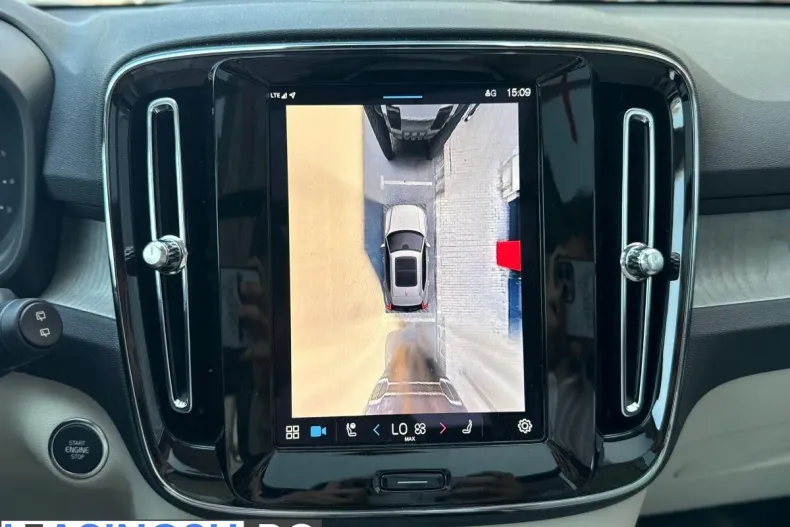 Volvo XC40 din 2025 cu 13.000 km - oferta VOL198918 - foto 30