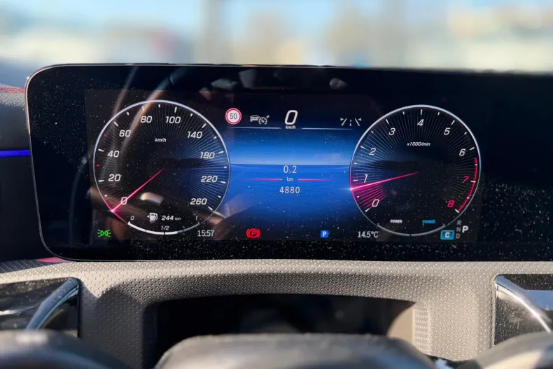 Mercedes-Benz CLA (Clasa CLA) din 2024 cu 4.880 km - oferta MER198919 - foto 15