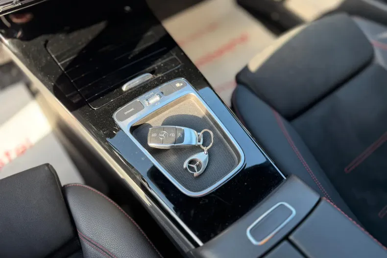 Mercedes-Benz CLA (Clasa CLA) din 2024 cu 4.880 km - oferta MER198919 - foto 17