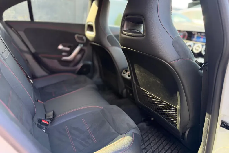 Mercedes-Benz CLA (Clasa CLA) din 2024 cu 4.880 km - oferta MER198919 - foto 19