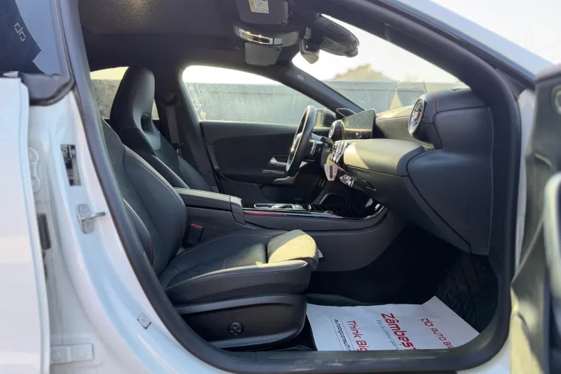 Mercedes-Benz CLA (Clasa CLA) din 2024 cu 4.880 km - oferta MER198919 - foto 22