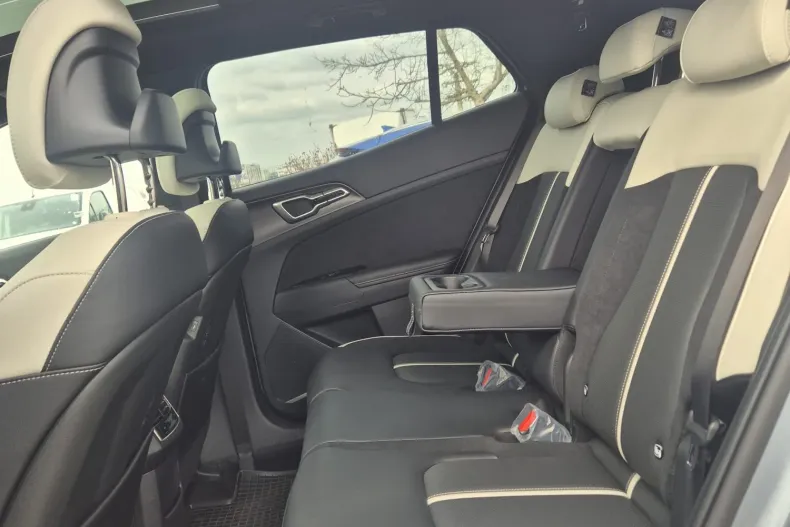 Kia Sportage din 2025 cu 799 km - oferta KIA198923 - foto 9