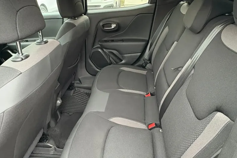 Jeep Renegade din 2022 cu 24.000 km - oferta JEE198925 - foto 11