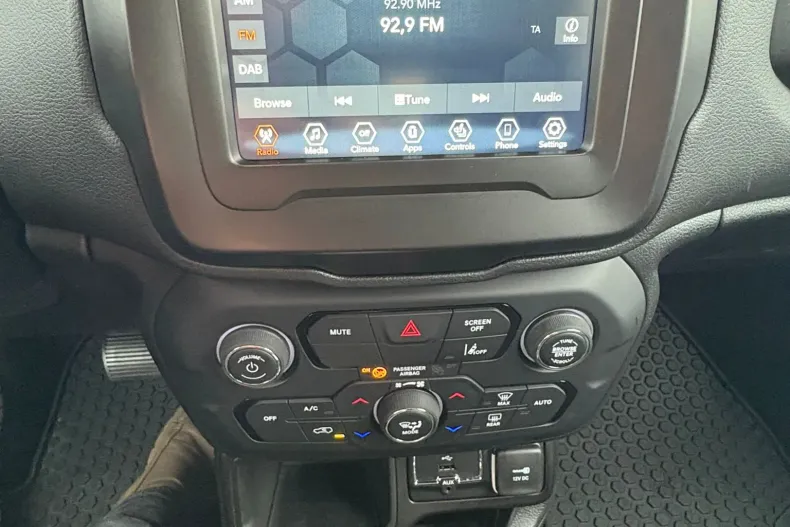 Jeep Renegade din 2022 cu 24.000 km - oferta JEE198925 - foto 13