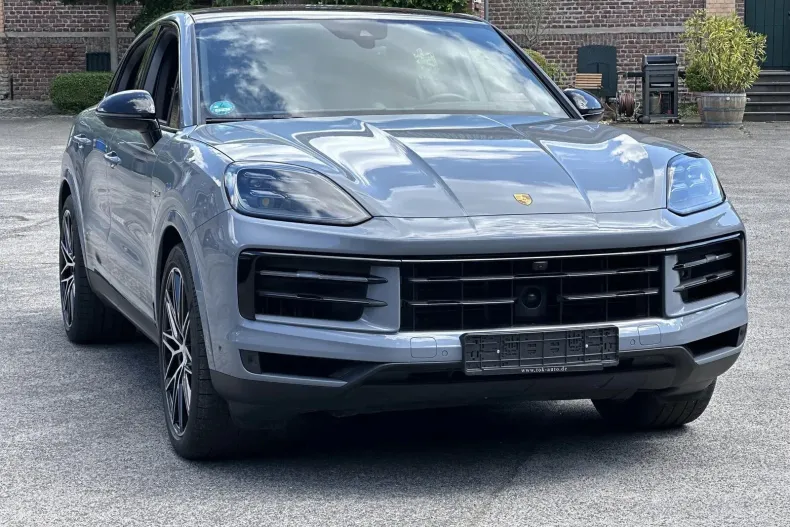Porsche Cayenne Coupe din 2023 cu 58.250 km - oferta POR198933 - foto 3