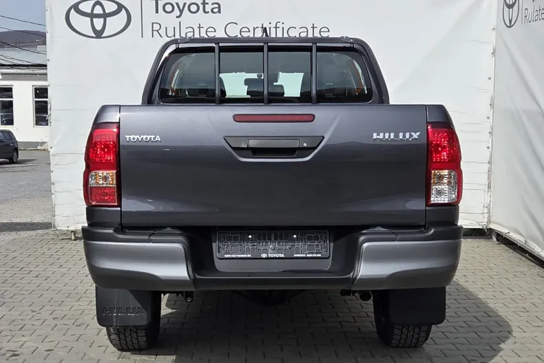 Toyota Hilux din 2025 cu 9.999 km - oferta TOY198947 - foto 6