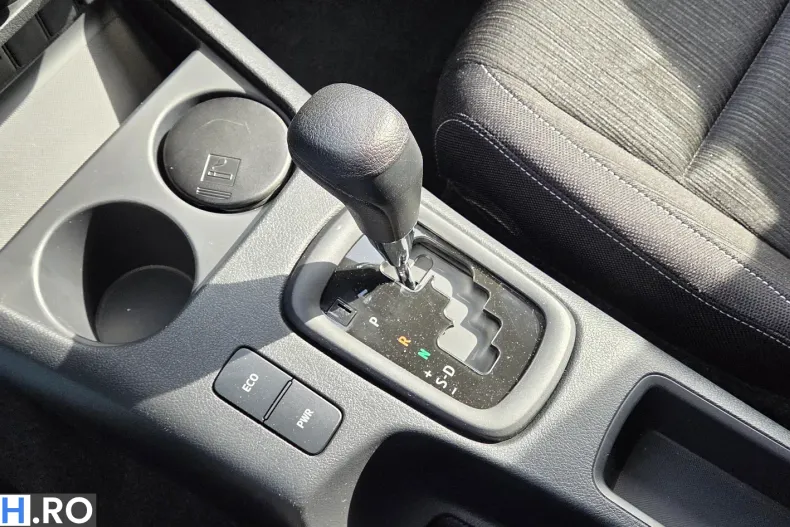 Toyota Hilux din 2025 cu 9.999 km - oferta TOY198947 - foto 26