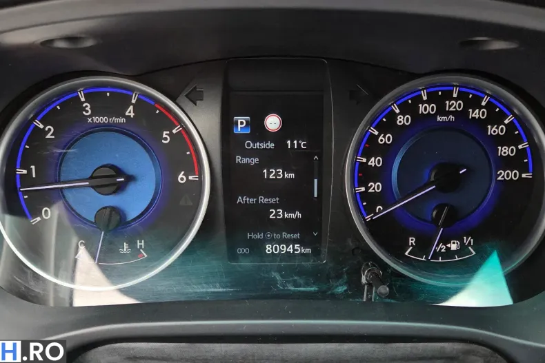 Toyota Hilux din 2020 cu 80.000 km - oferta TOY198948 - foto 28