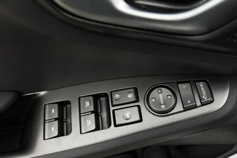 Hyundai IONIQ din 2021 cu 90.751 km - oferta HYU198949 - foto 31