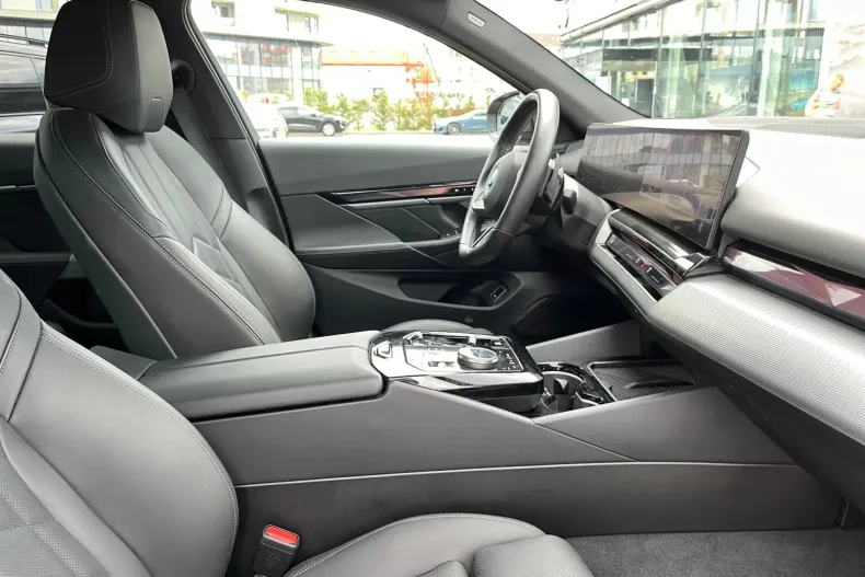 BMW 530e (Seria 5) din 2024 cu 22.000 km - oferta BMW198962 - foto 15