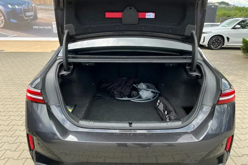 BMW 530e (Seria 5) din 2024 cu 22.000 km - oferta BMW198962 - foto 18