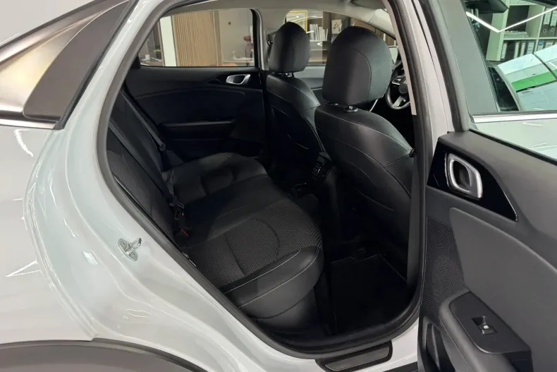 Kia XCeed din 2021 cu 74.701 km - oferta KIA198966 - foto 10